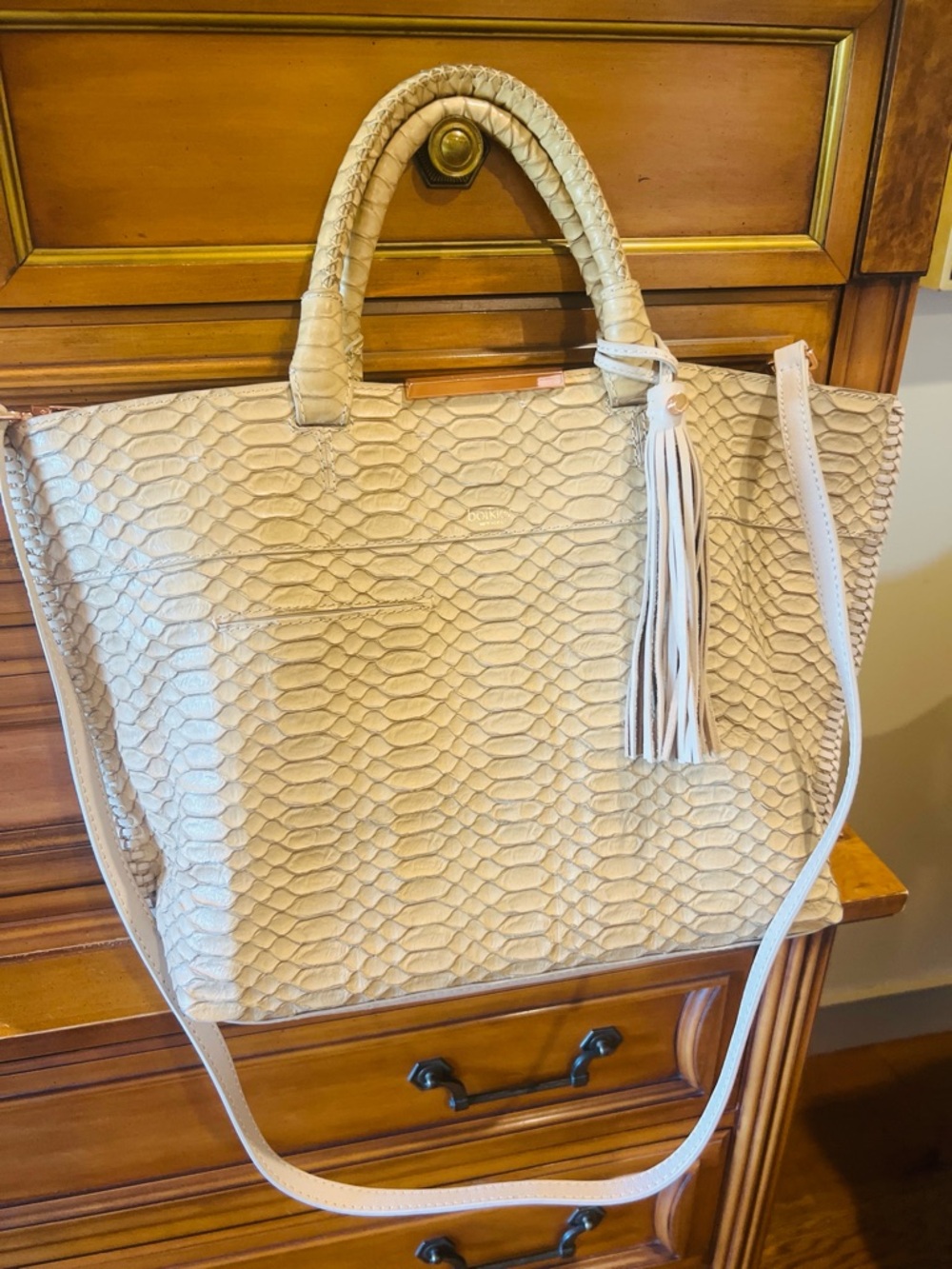 Botkier New York Tan Leather Croc Embossed Tote Bag Tassel